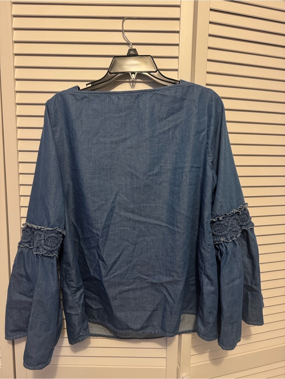 crown & ivy Blue Chambray Bell Sleeve Blouse - Picture 4 of 6
